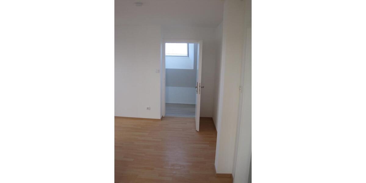 Dachgeschoßwohnung Stadthagen - 3 Zimmer, 44 m&sup2;, 400&euro; | Angebot:26236418