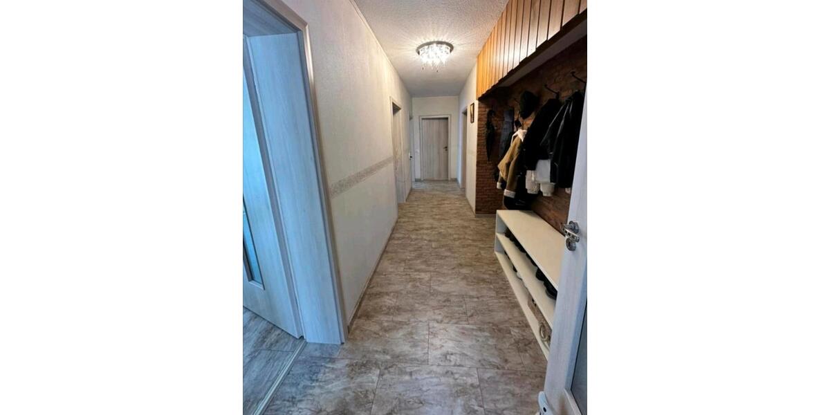 Einfamilienhaus Kalletal - 9 Zimmer, 190 m&sup2;, 320.000&euro; | Angebot:25053945