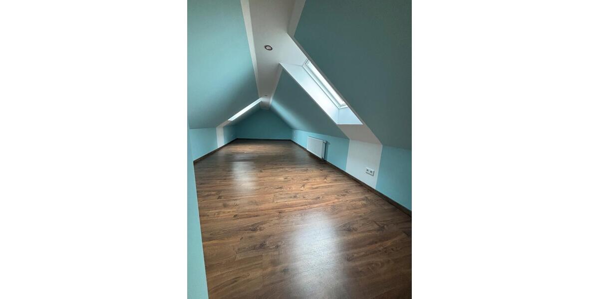 Dachgeschoßwohnung Vlotho - 3 Zimmer, 110 m&sup2;, 900&euro; | Angebot:25633246