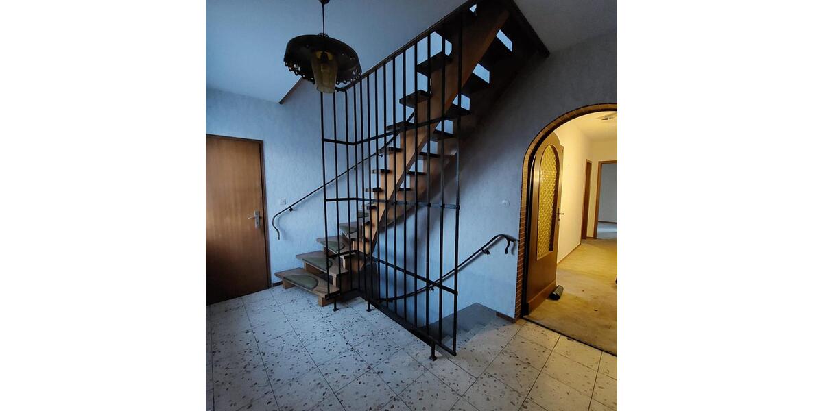 Einfamilienhaus Niedernwöhren - 6.5 Zimmer, 185 m&sup2;, 279.000&euro; | Angebot:24525616