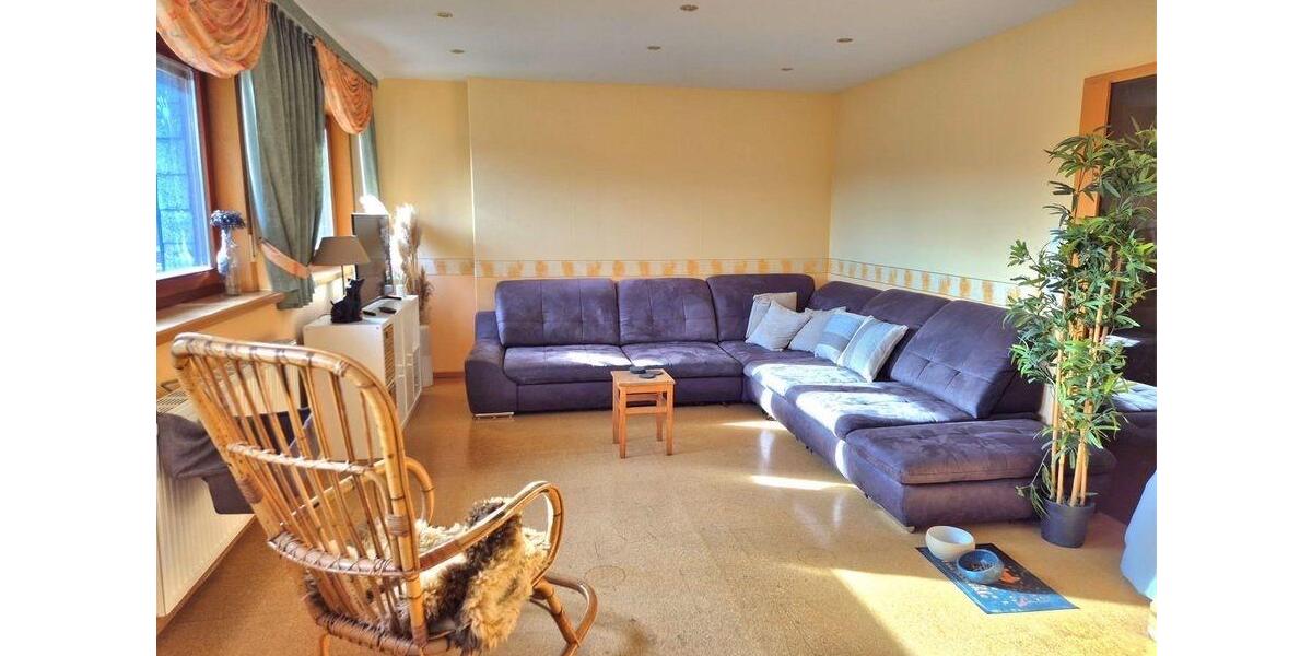 Dachgeschoßwohnung Uchte - 3 Zimmer, 95 m&sup2;, 700&euro; | Angebot:26249632