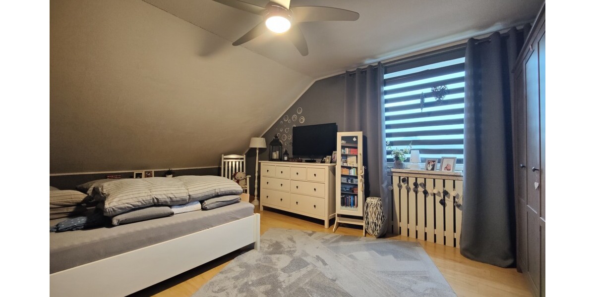 Großzügiges Mehrfamilienhaus, Generationen unter einem Dach oder zur Vermietung - Mehrfamilienhaus, Wohnhaus Enger | Angebot:25221539