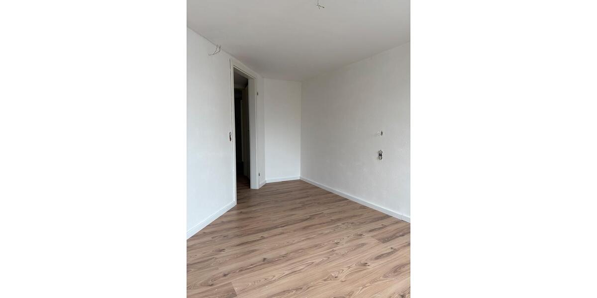 Etagenwohnung Rodenberg - 4 Zimmer, 106 m&sup2;, 1.150&euro; | Angebot:25935216