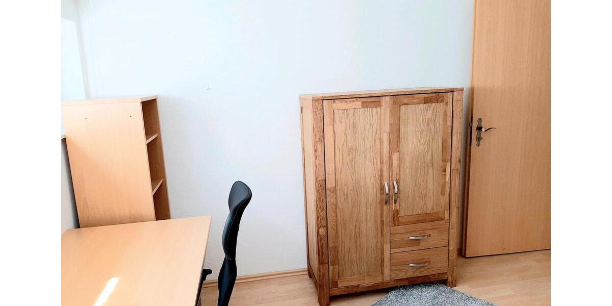 Etagenwohnung Rinteln - 3 Zimmer, 90 m&sup2;, 220&euro; | Angebot:24755630