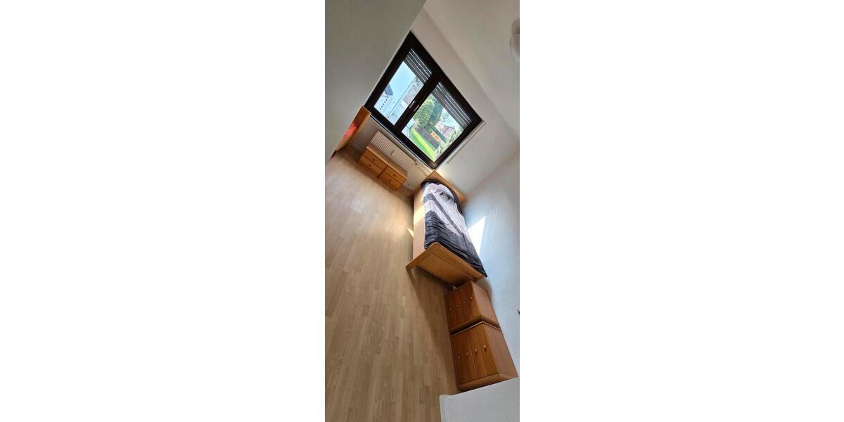 Erdgeschoßwohnung Preußisch Oldendorf - 9 Zimmer, 190 m&sup2;, 15&euro; | Angebot:25641521