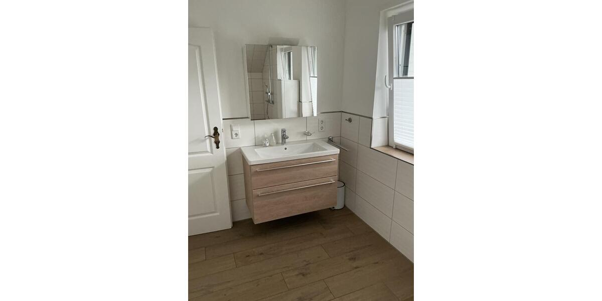 Dachgeschoßwohnung Kirchlengern - 2 Zimmer, 80 m&sup2;, 850&euro; | Angebot:25999471