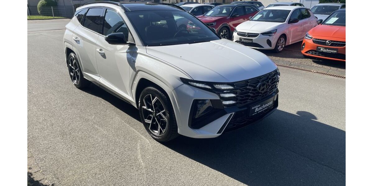 Hyundai TUCSON 17.900 km 34.990 &euro; Herford 32049