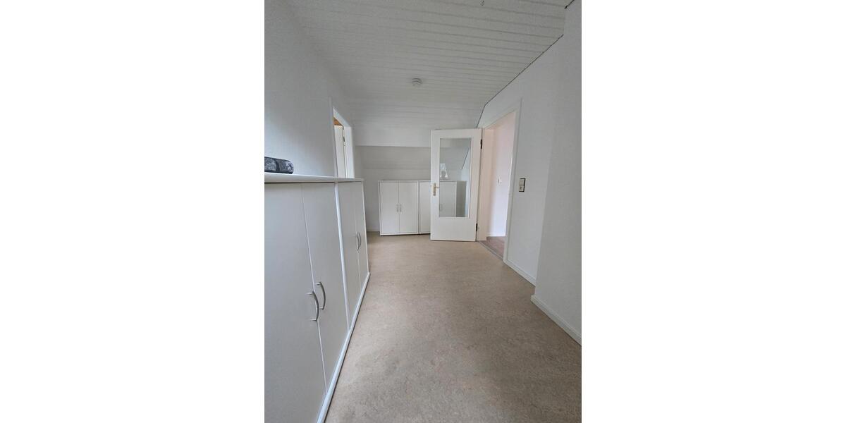 Etagenwohnung Lemgo - 4.5 Zimmer, 95 m&sup2;, 800&euro; | Angebot:26271010