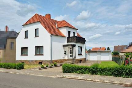 Haus Lübbecke - 8 Zimmer, 181 m&sup2;, 285.000&euro; | Angebot:25819120