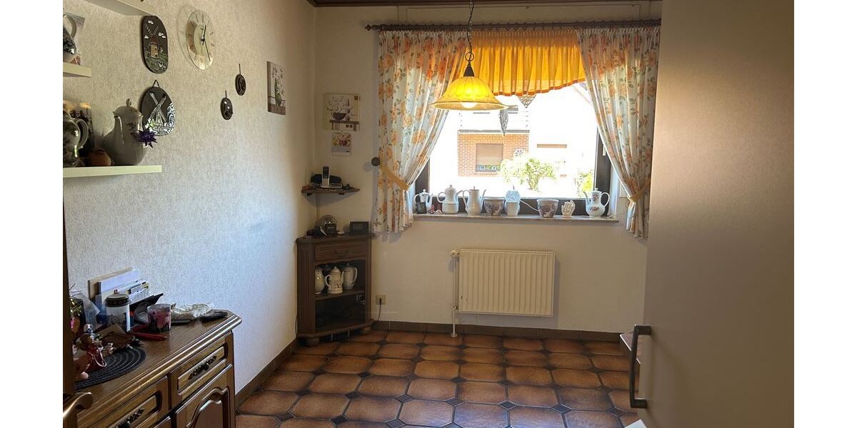 Vielseitiges Einfamilienhaus mit viel Platz und Potenzial in zentraler Lager von Stolzenau - Bungalow Stolzenau | Angebot:26858113