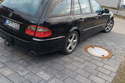 Mercedes-Benz E 280 167.000 km 6.000 &euro; Kalletal 32689