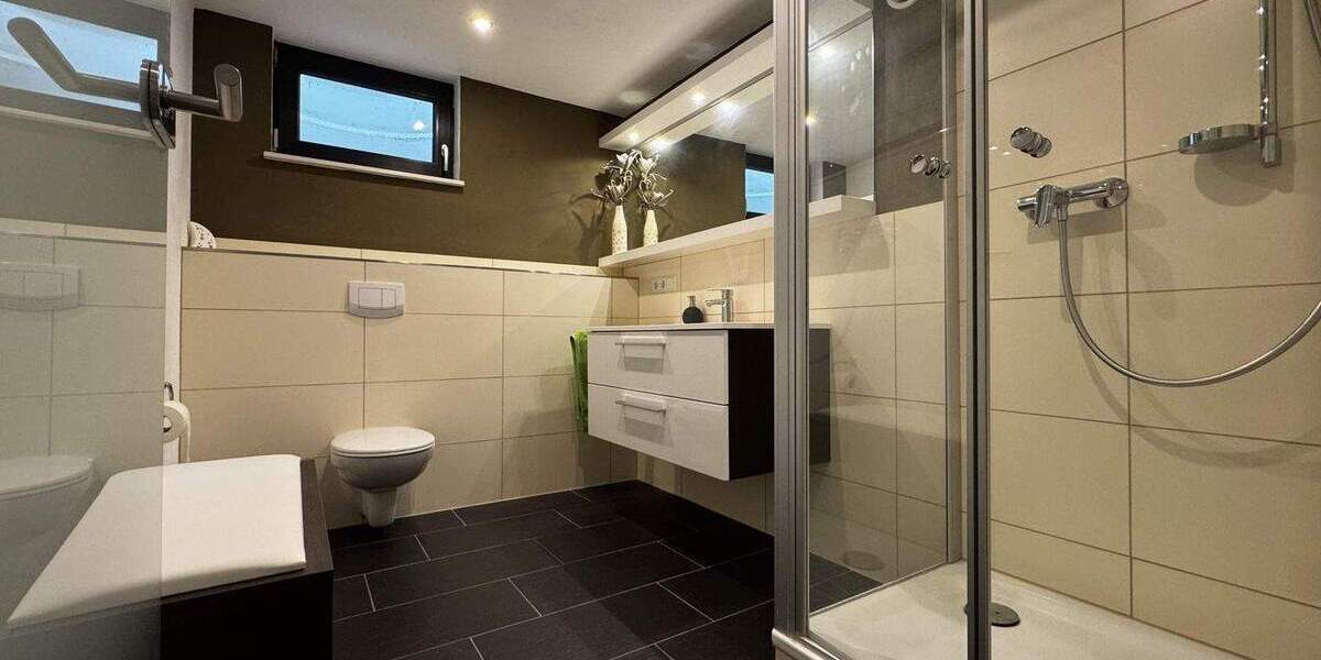 Einfamilienhaus Lemgo - 6 Zimmer, 242 m&sup2;, 999.999&euro; | Angebot:25741343