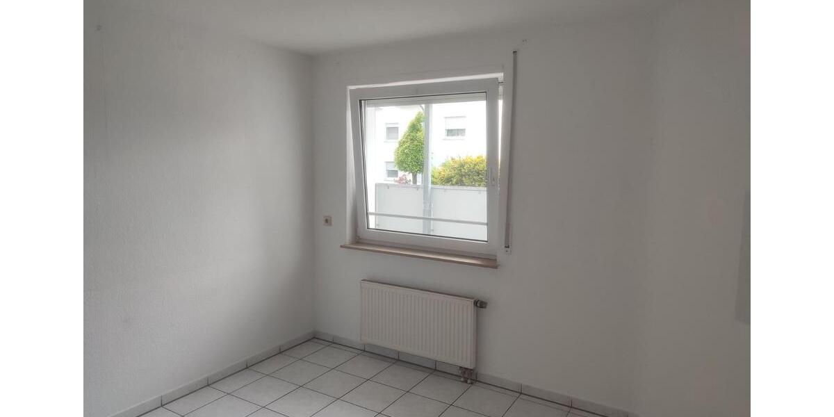 Erdgeschoßwohnung Rinteln - 3 Zimmer, 82 m&sup2;, 760&euro; | Angebot:26636510