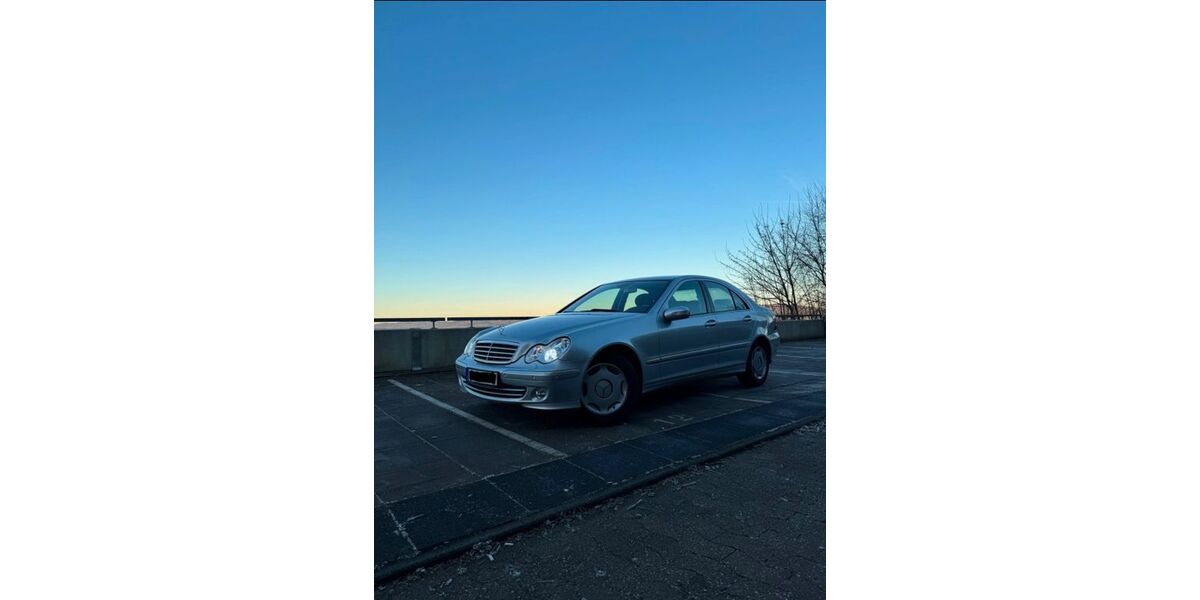 Mercedes-Benz C 200 145.000 km 6.500 &euro; Lemgo 32657