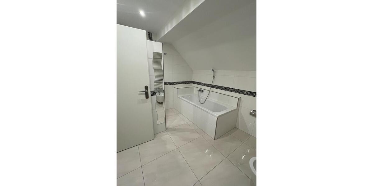 Etagenwohnung Sachsenhagen - 3 Zimmer, 117 m&sup2;, 900&euro; | Angebot:25842968