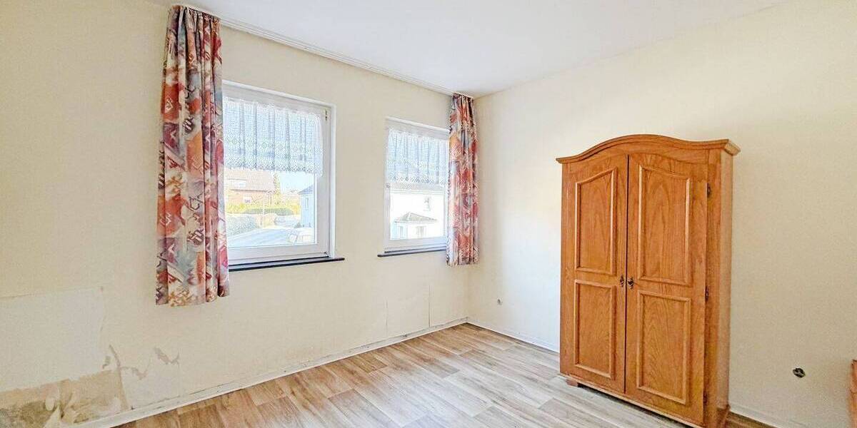 Mehrfamilienhaus, Wohnhaus Rinteln Deckbergen - 1 Zimmer, 300 m&sup2;, 275.000&euro; | Angebot:25929229