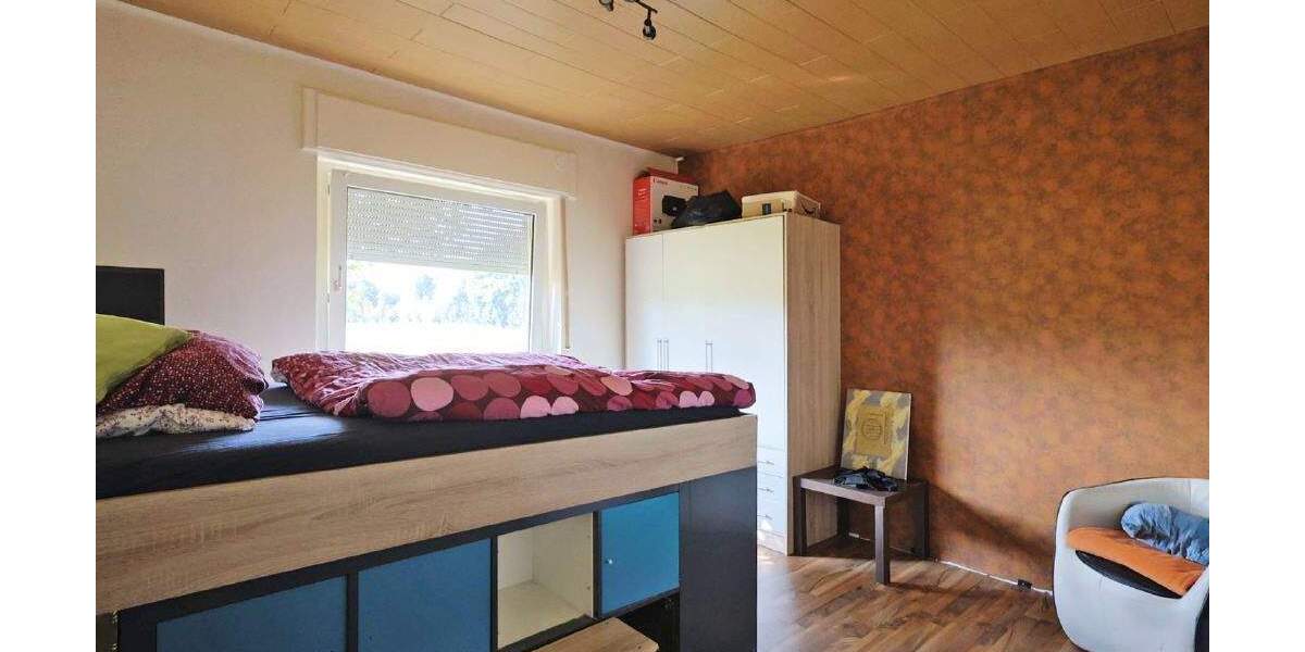 Einfamilienhaus Lübbecke Stockhausen - 8 Zimmer, 250 m&sup2;, 265.000&euro; | Angebot:25693510