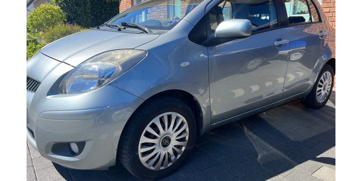 Toyota Yaris 127.500 km 4.000 &euro; Herford 32051