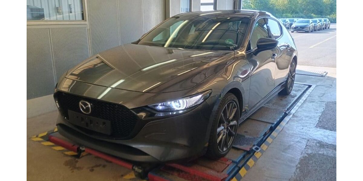 Mazda 3 21.580 km 23.400 &euro; Rinteln 31737