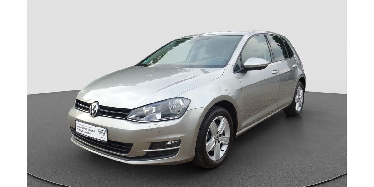 VW Golf 93.165 km 11.990 &euro; Löhne 32584