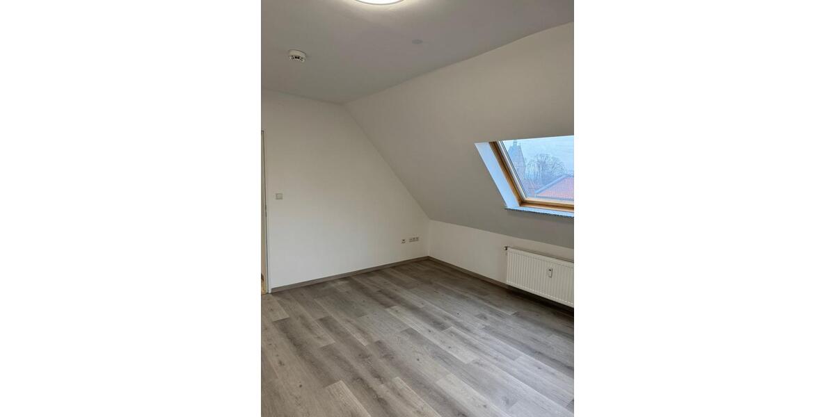 Dachgeschoßwohnung Rodenberg - 3 Zimmer, 56 m&sup2;, 495&euro; | Angebot:26251180