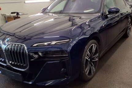 BMW 740 9.390 km 92.850 &euro; Bad Salzuflen 32108