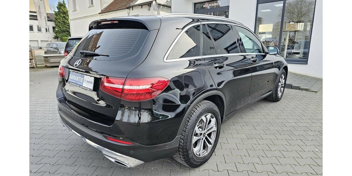 Mercedes-Benz GLC 350 d 4M Exclusive AMG Int. LED AHK RFK PANO 109.247 km 31.790 &euro; Löhne 32584