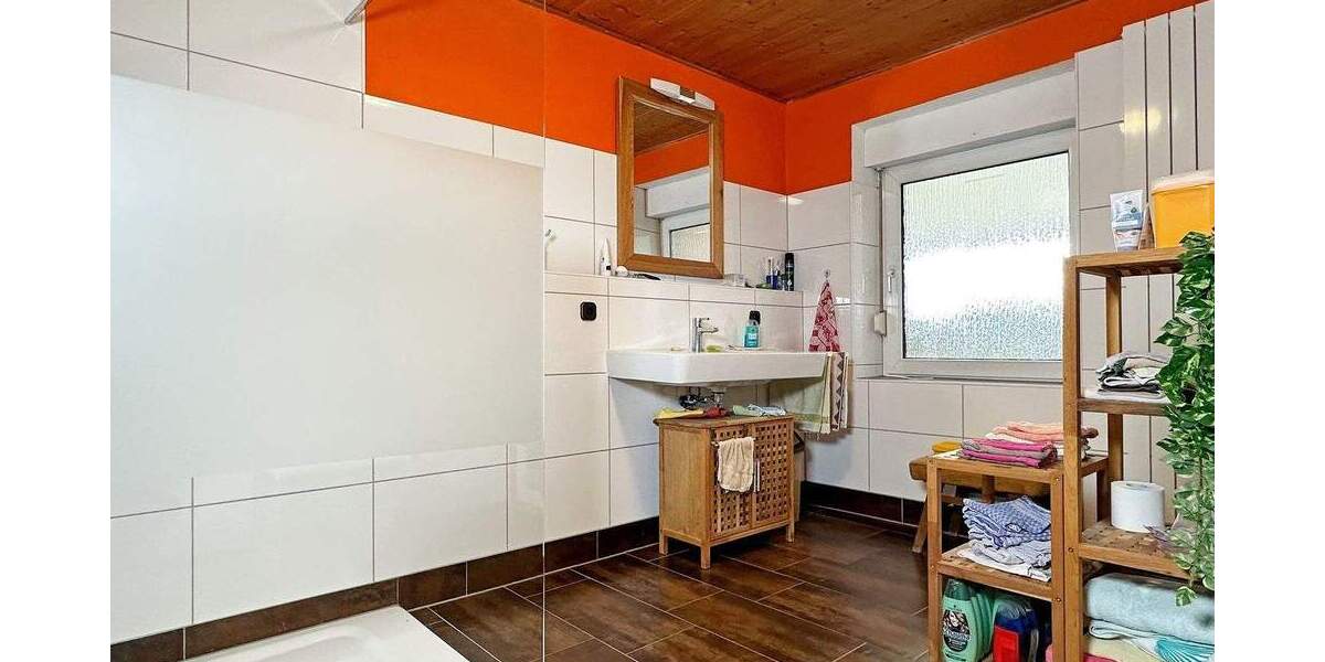 Einfamilienhaus Petershagen Friedewalde - 5 Zimmer, 213 m&sup2;, 300.000&euro; | Angebot:25686354