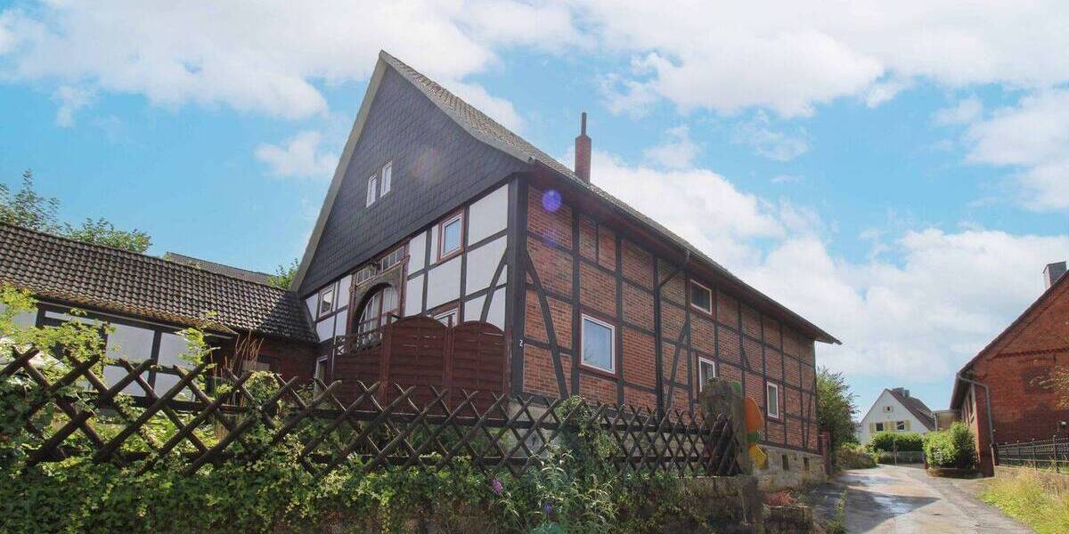 Einfamilienhaus Rinteln Deckbergen - 7 Zimmer, 227 m&sup2;, 89.000&euro; | Angebot:26818628