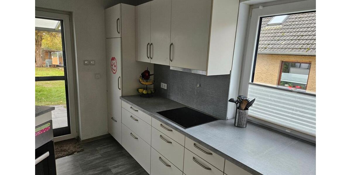 Einfamilienhaus Uchte - 11 Zimmer, 240 m&sup2;, 350.000&euro; | Angebot:26487375