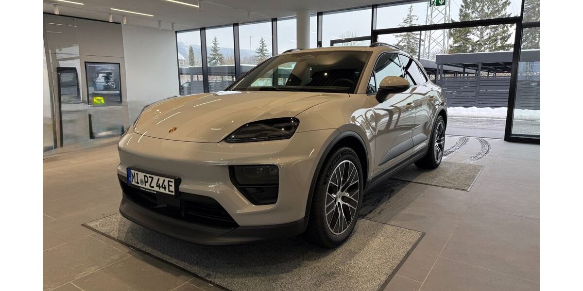 Porsche Macan 9.900 km 86.900 &euro; Minden 32429