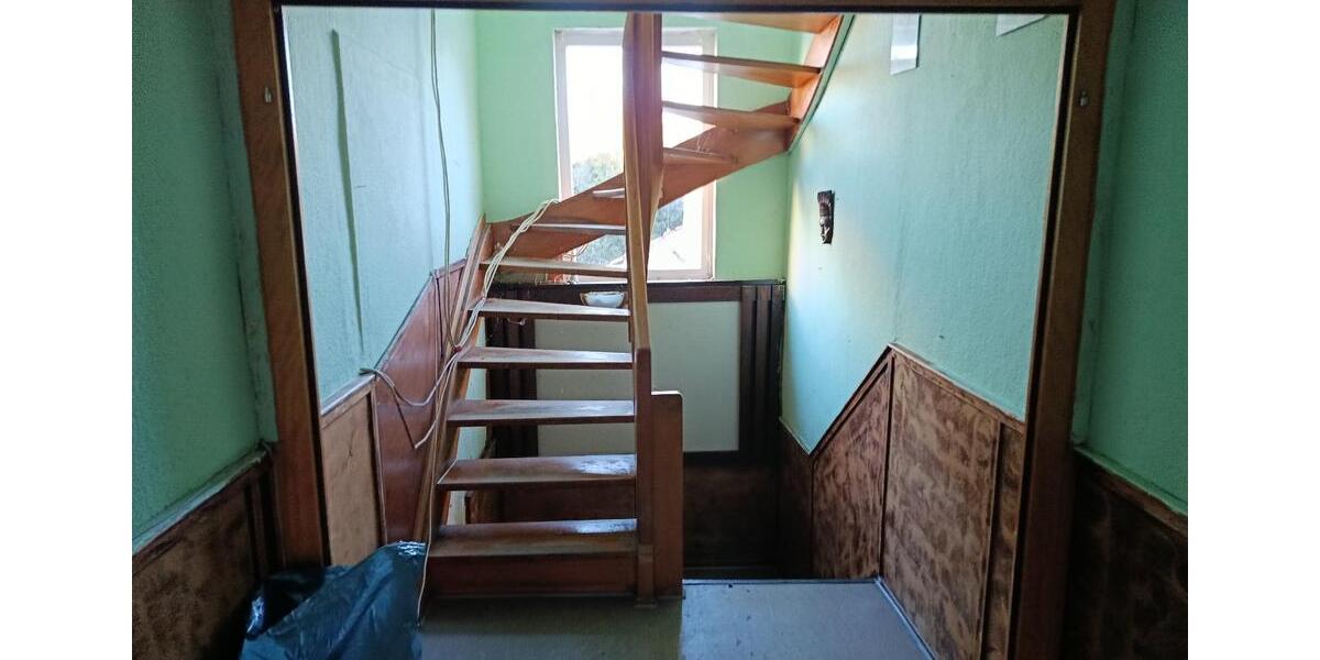 Einfamilienhaus Obernkirchen - 7 Zimmer, 143 m&sup2;, 100.000&euro; | Angebot:25351782