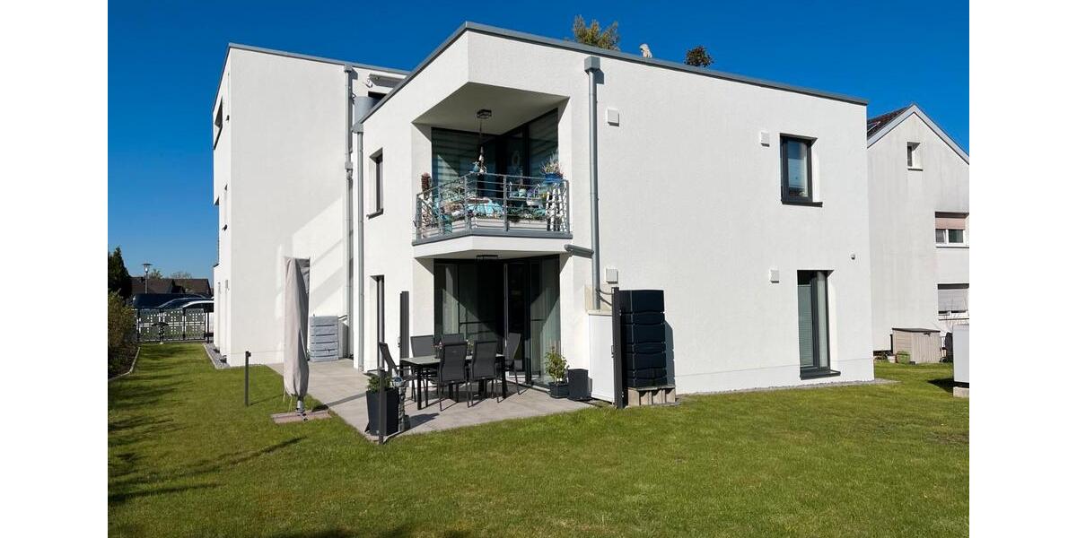 Erdgeschoßwohnung Lemgo - 3 Zimmer, 98 m&sup2;, 1.255&euro; | Angebot:26585771