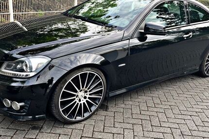 Mercedes-Benz C 220 240.000 km 6.600 &euro; Löhne 32584