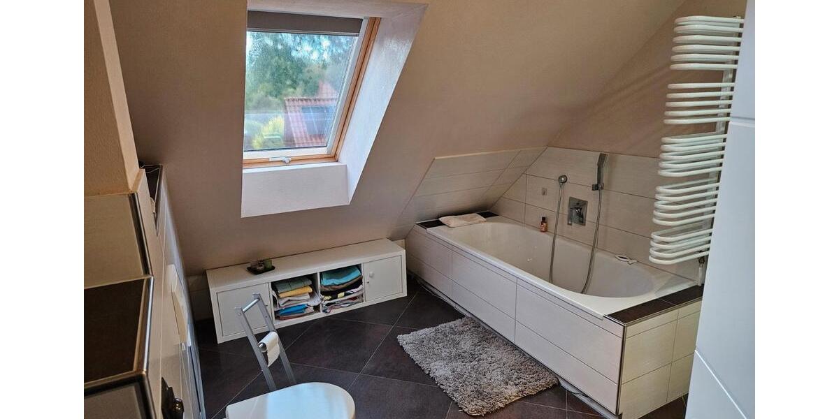 Einfamilienhaus Uchte - 11 Zimmer, 240 m&sup2;, 350.000&euro; | Angebot:26487375