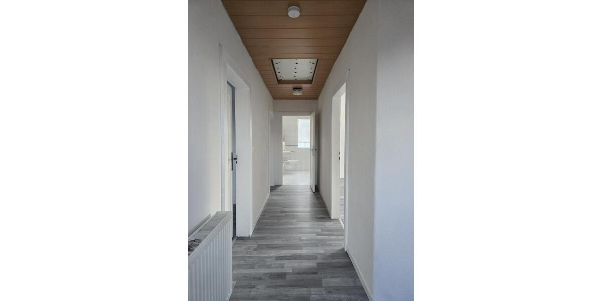 Dachgeschoßwohnung Lemgo - 2.5 Zimmer, 55 m&sup2;, 450&euro; | Angebot:26271023