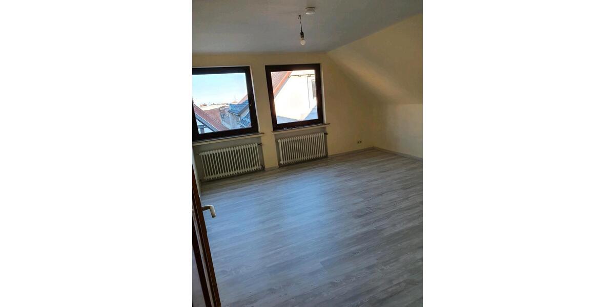 Dachgeschoßwohnung Obernkirchen - 3 Zimmer, 80 m&sup2;, 500&euro; | Angebot:25271062