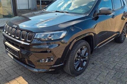 Jeep Compass 63.500 km 18.999 &euro; Stadthagen 31655