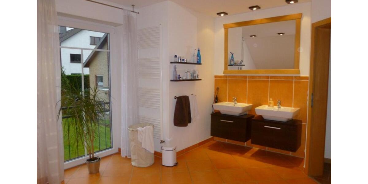 Einfamilienhaus Bad Salzuflen Ehrsen-Breden - 6 Zimmer, 188 m&sup2;, 1.600&euro; | Angebot:25857404