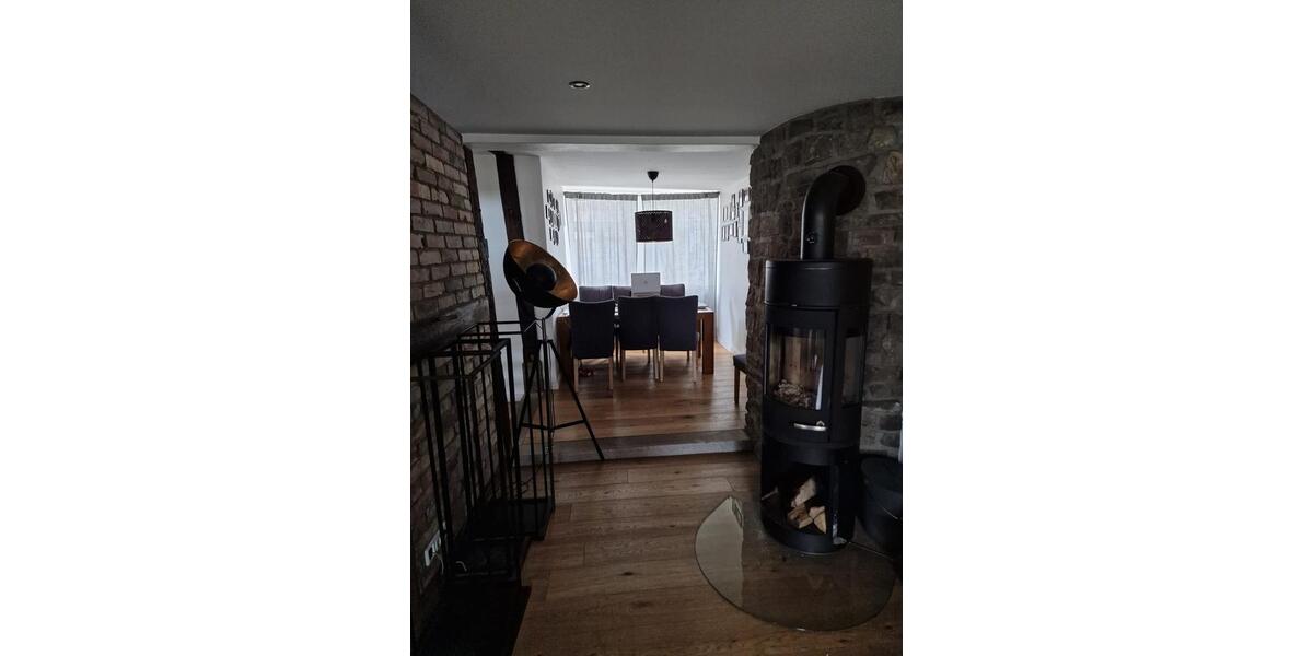 Einfamilienhaus Obernkirchen - 7 Zimmer, 144 m&sup2;, 270.000&euro; | Angebot:26626143