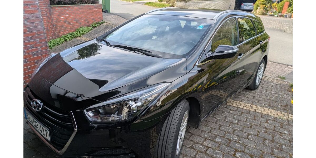 Hyundai i40 79.000 km 8.790 &euro; Hüllhorst 32609