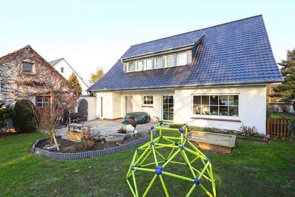 Haus Lübbecke - 6 Zimmer, 195 m&sup2;, 345.000&euro; | Angebot:25777039