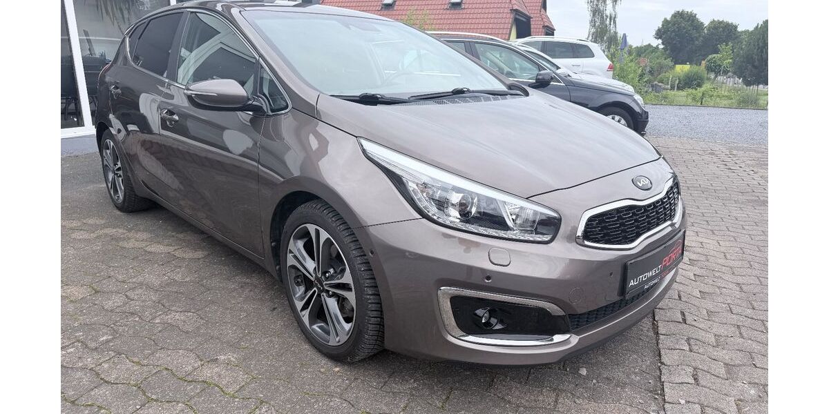 Kia ceed / Ceed 108.000 km 11.690 &euro; Porta Westfalica 32457