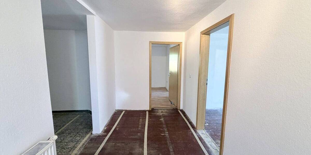 Mehrfamilienhaus, Wohnhaus Bad Salzuflen Ehrsen-Breden - 8 Zimmer, 303 m&sup2;, 399.000&euro; | Angebot:26902858