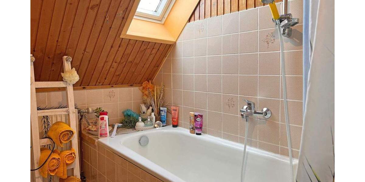 Doppelhaushälfte Stadthagen - 4 Zimmer, 173 m&sup2;, 210.000&euro; | Angebot:25687182