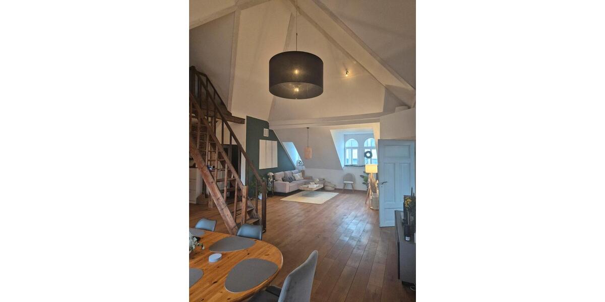 Dachgeschoßwohnung Bünde - 3 Zimmer, 115 m&sup2;, 950&euro; | Angebot:25267744