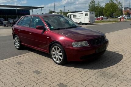 Audi A3 203.900 km 2.750 &euro; Löhne 32584