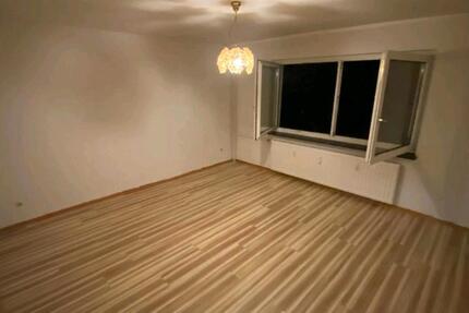 Wohnung Stolzenau - 3 Zimmer, 70 m&sup2;, 440&euro; | Angebot:25903298