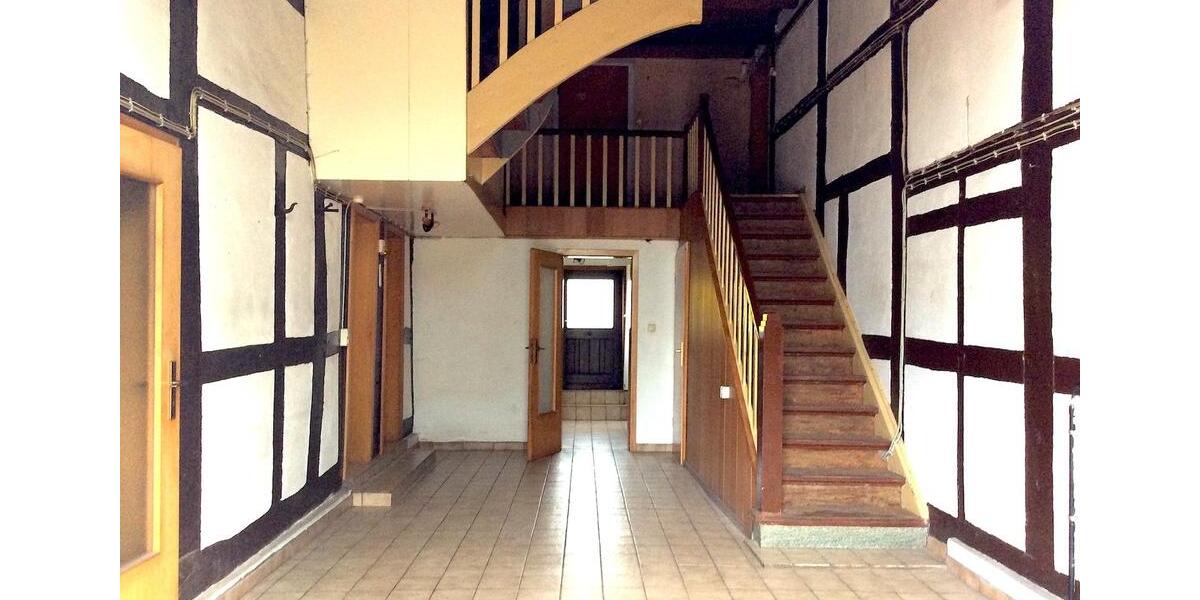 Einfamilienhaus Extertal - 10 Zimmer, 242 m&sup2;, 219.000&euro; | Angebot:26296392