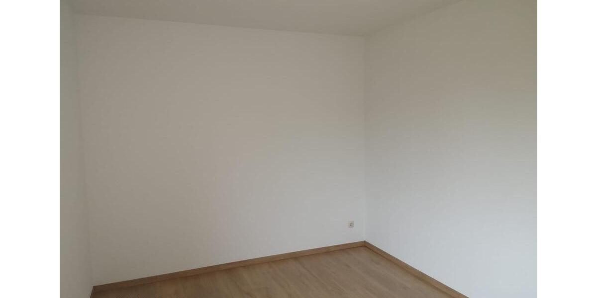 Erdgeschoßwohnung Enger - 3 Zimmer, 83 m&sup2;, 680&euro; | Angebot:25936373